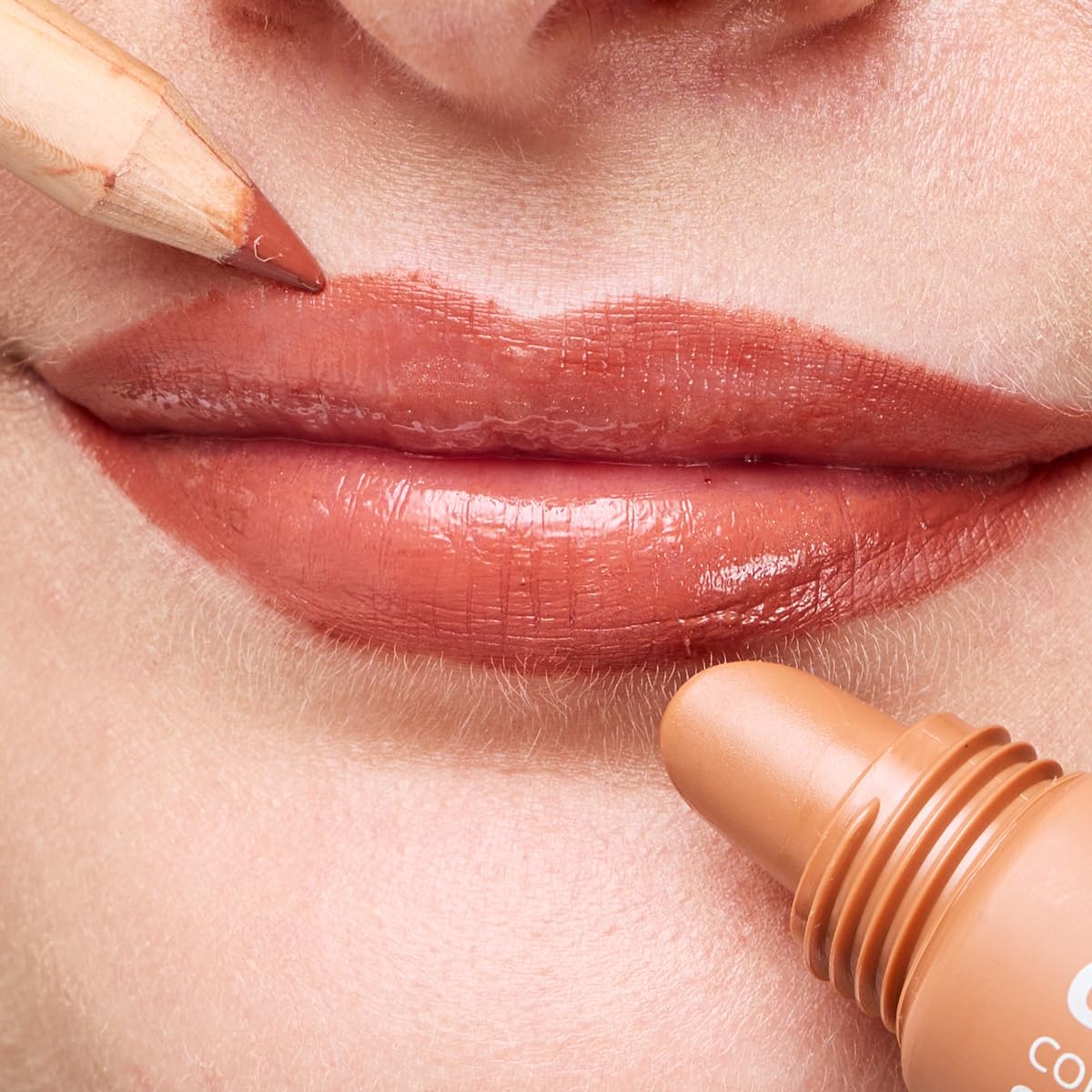 La Saponaria Lip Oil Bio Olio Labbra Caramello 12 ml rimpolpante