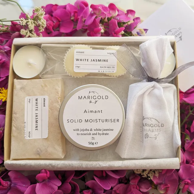 Marigold Charms Letterbox Spa cofanetto gelsomino bianco vegano