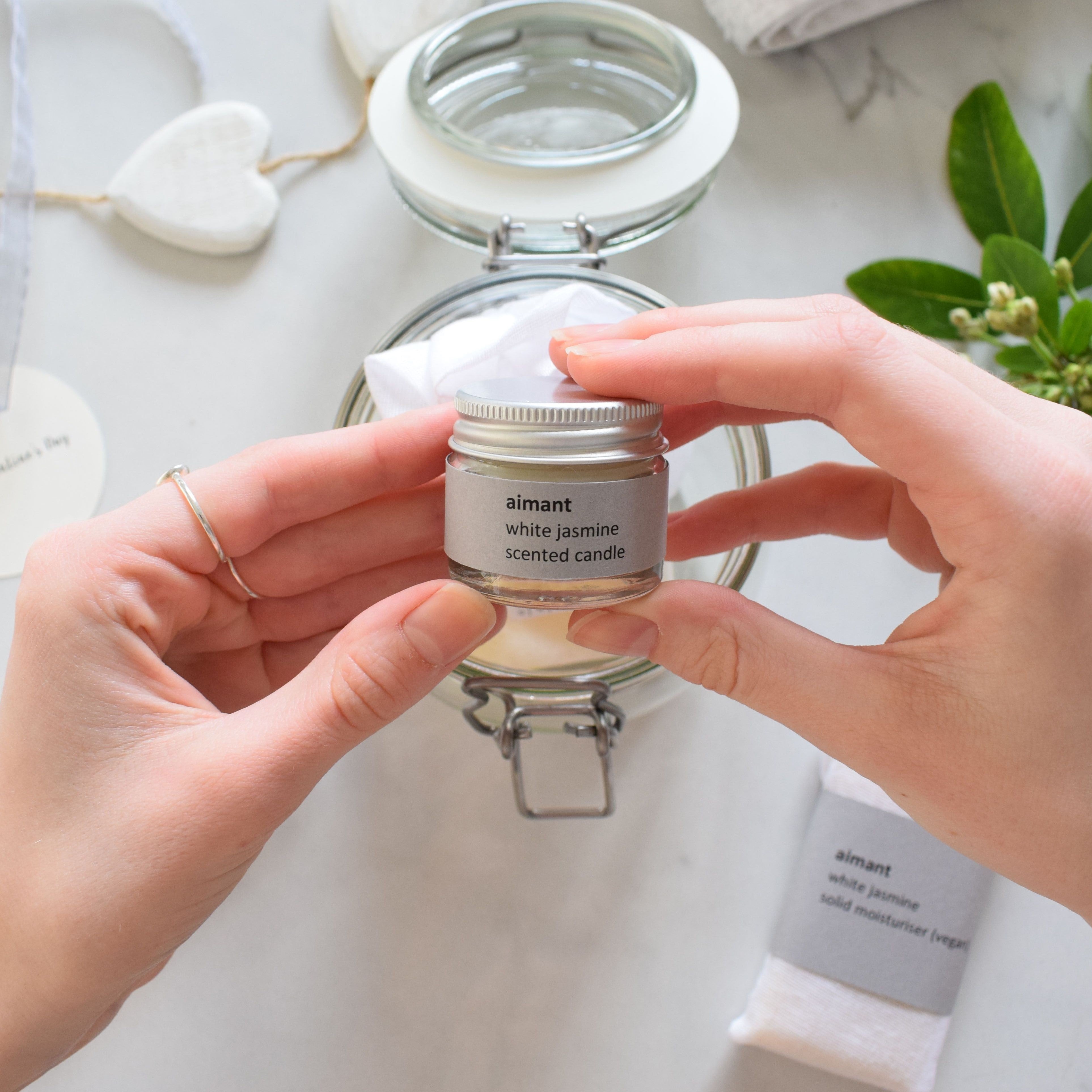 Marigold Charms Spa in a Jar cofanetto gelsomino bio