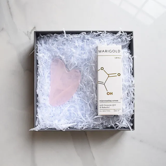 Marigold Charms Sculpt Glow set siero viso 30 ml bakuchiol