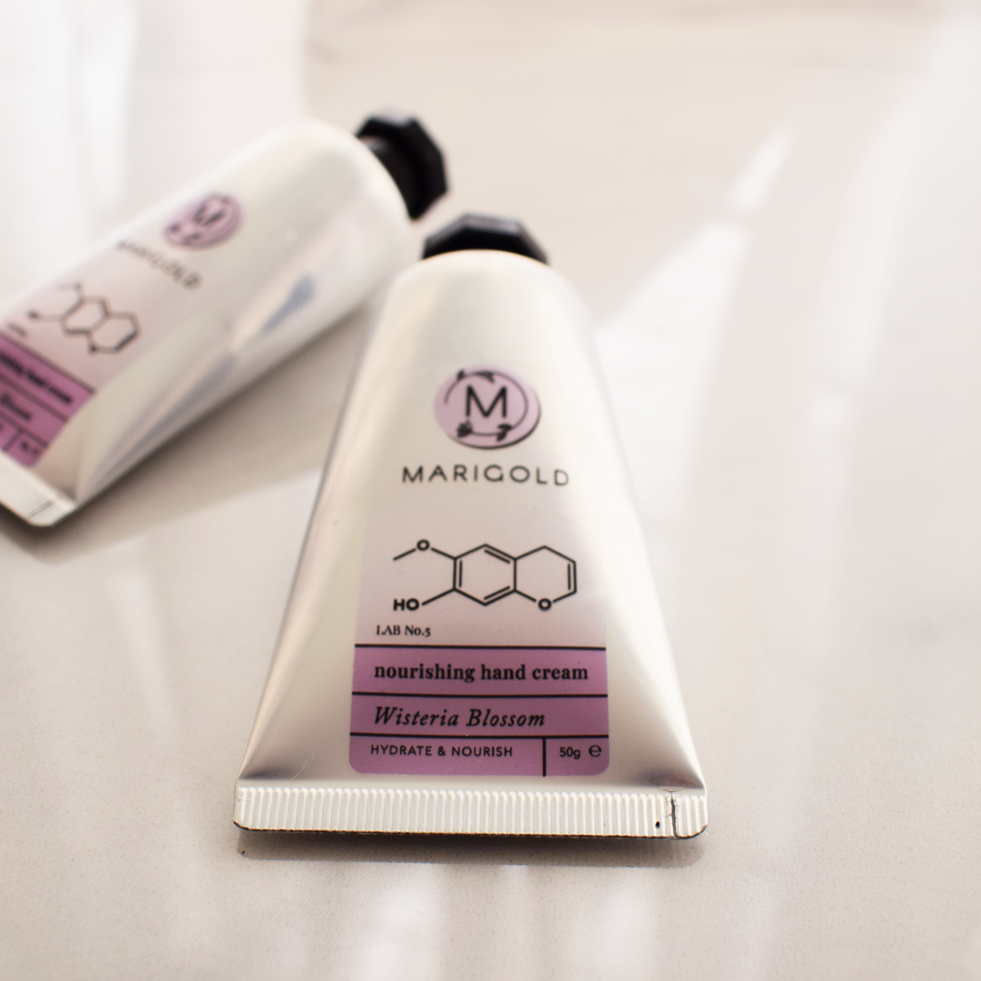 Marigold Charms Wisteria Blossom crema mani 50 g glicine
