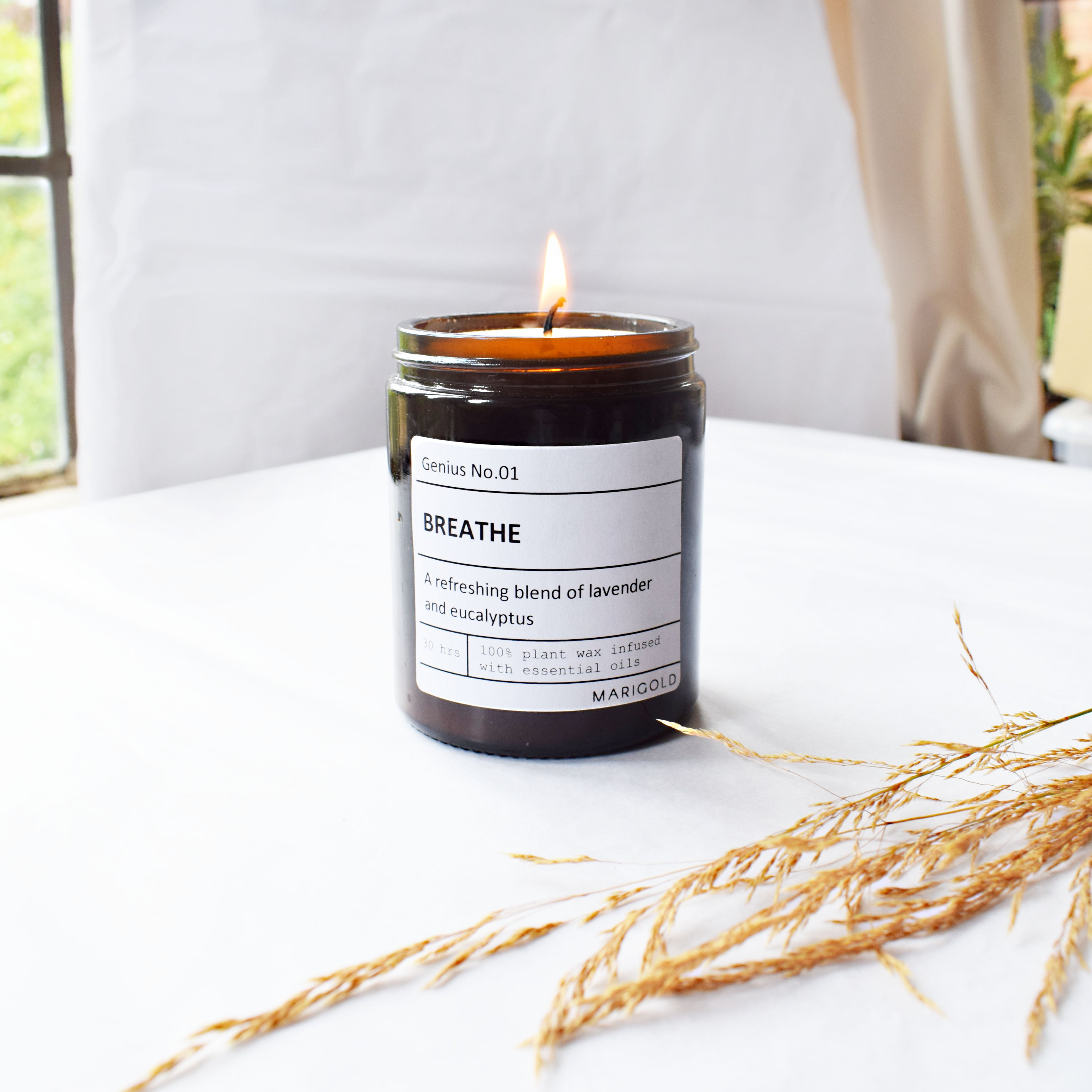 Marigold Charms Breathe Candela Soia Lavanda Eucalipto 180 ml