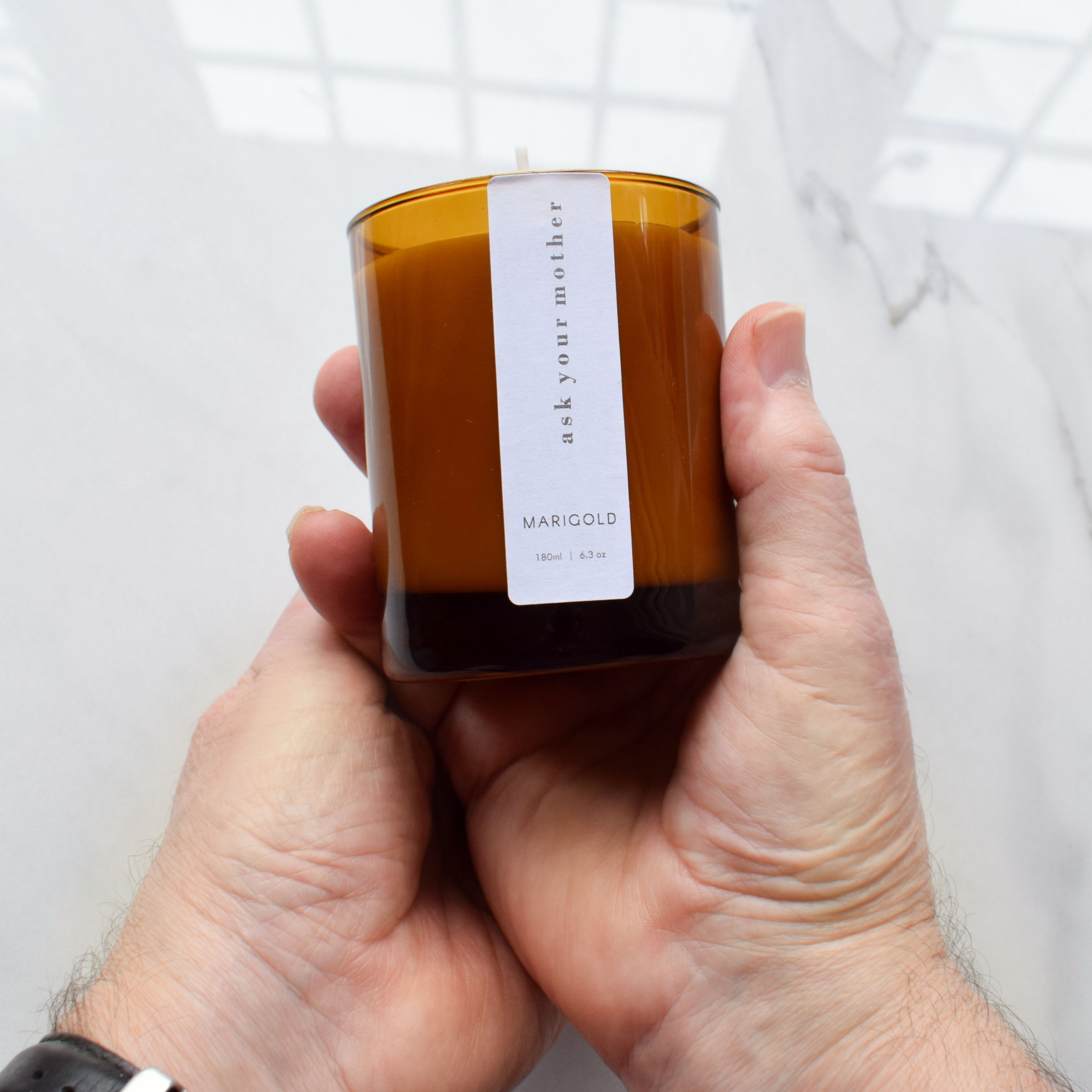 Marigold Charms Ask Your Mother candela profumata 200ml sandalo bergamotto