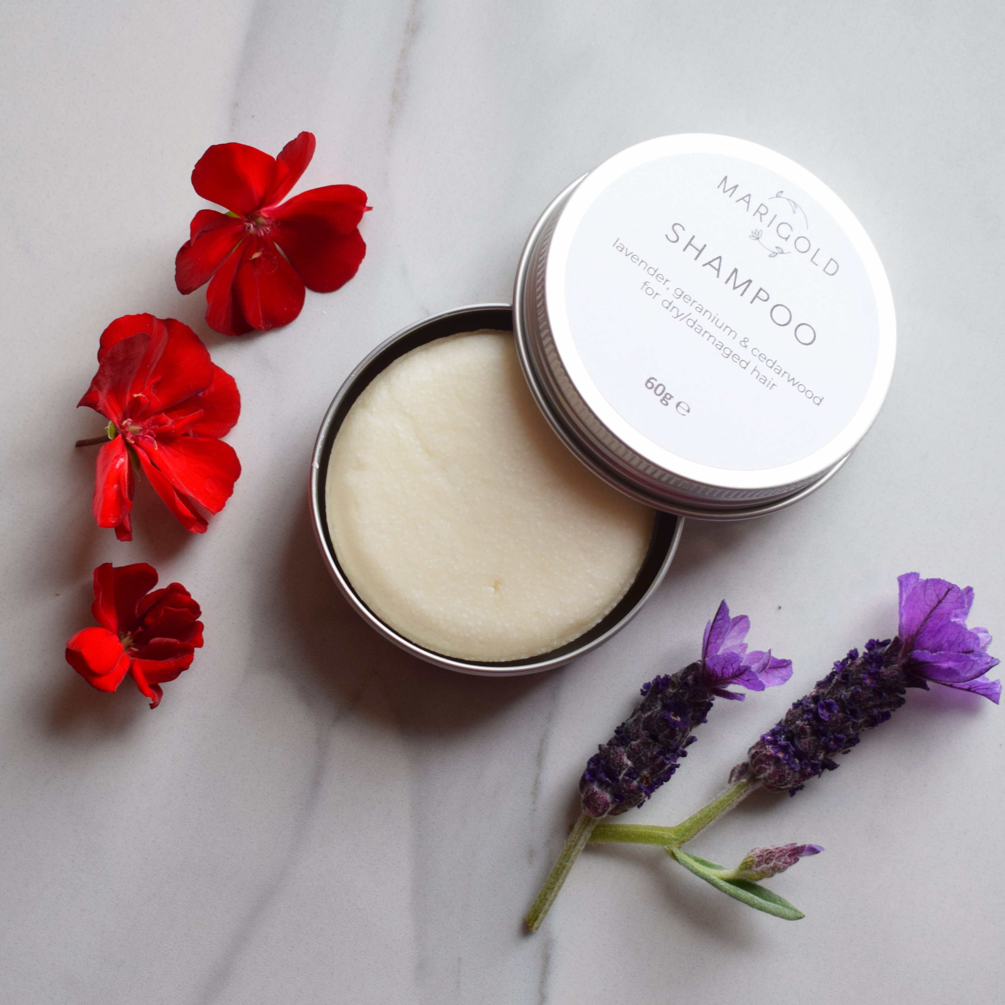 Marigold Charms Lavender Geranium Cedarwood shampoo solido 60 g capelli secchi