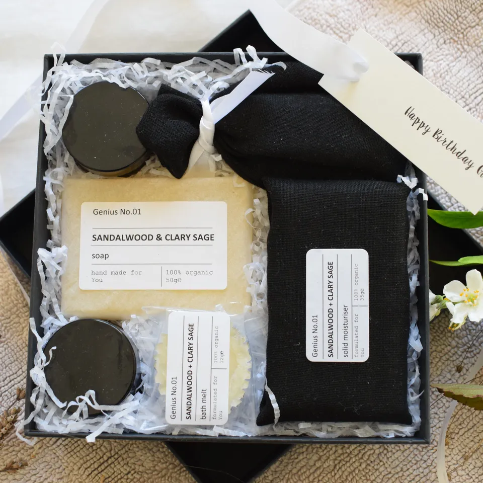 Marigold Charms Spa Letterbox Cofanetto 5pz Sandalo