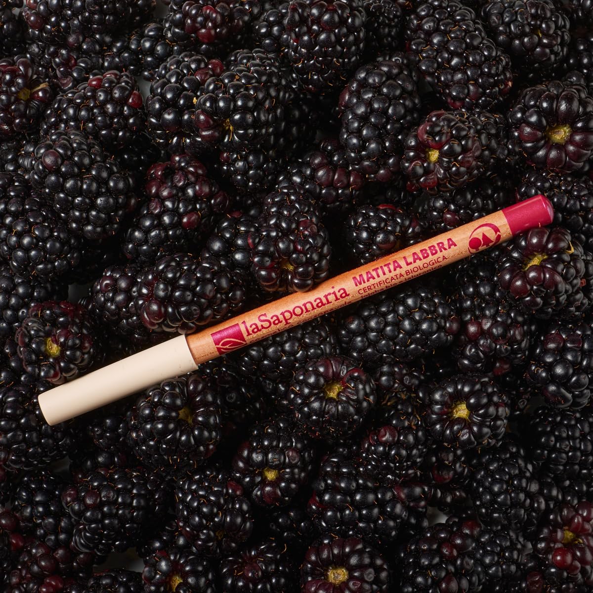 La Saponaria Matita Labbra Rosso Mora Lunga Tenuta