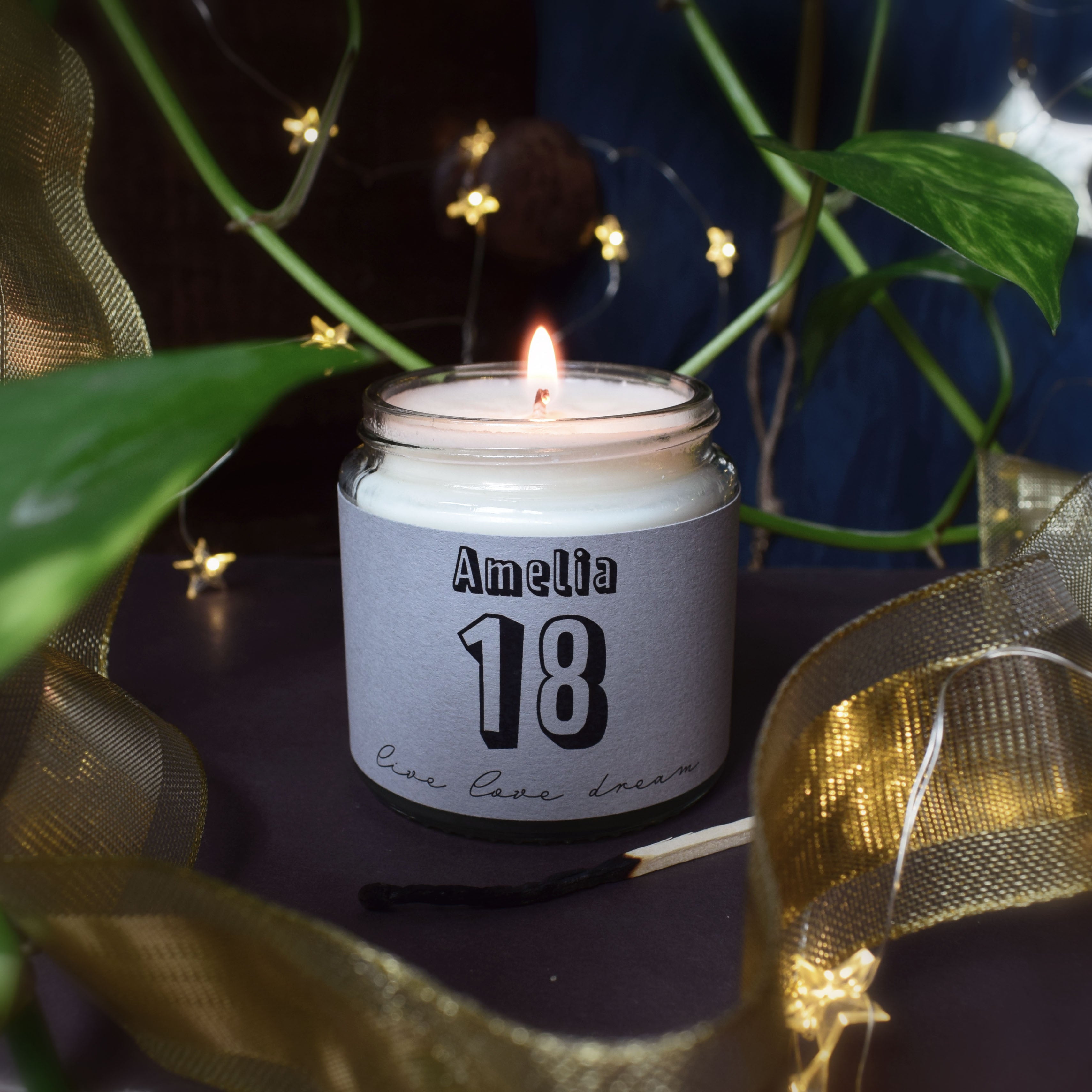 Marigold Charms 18th Birthday candela profumata personalizzata