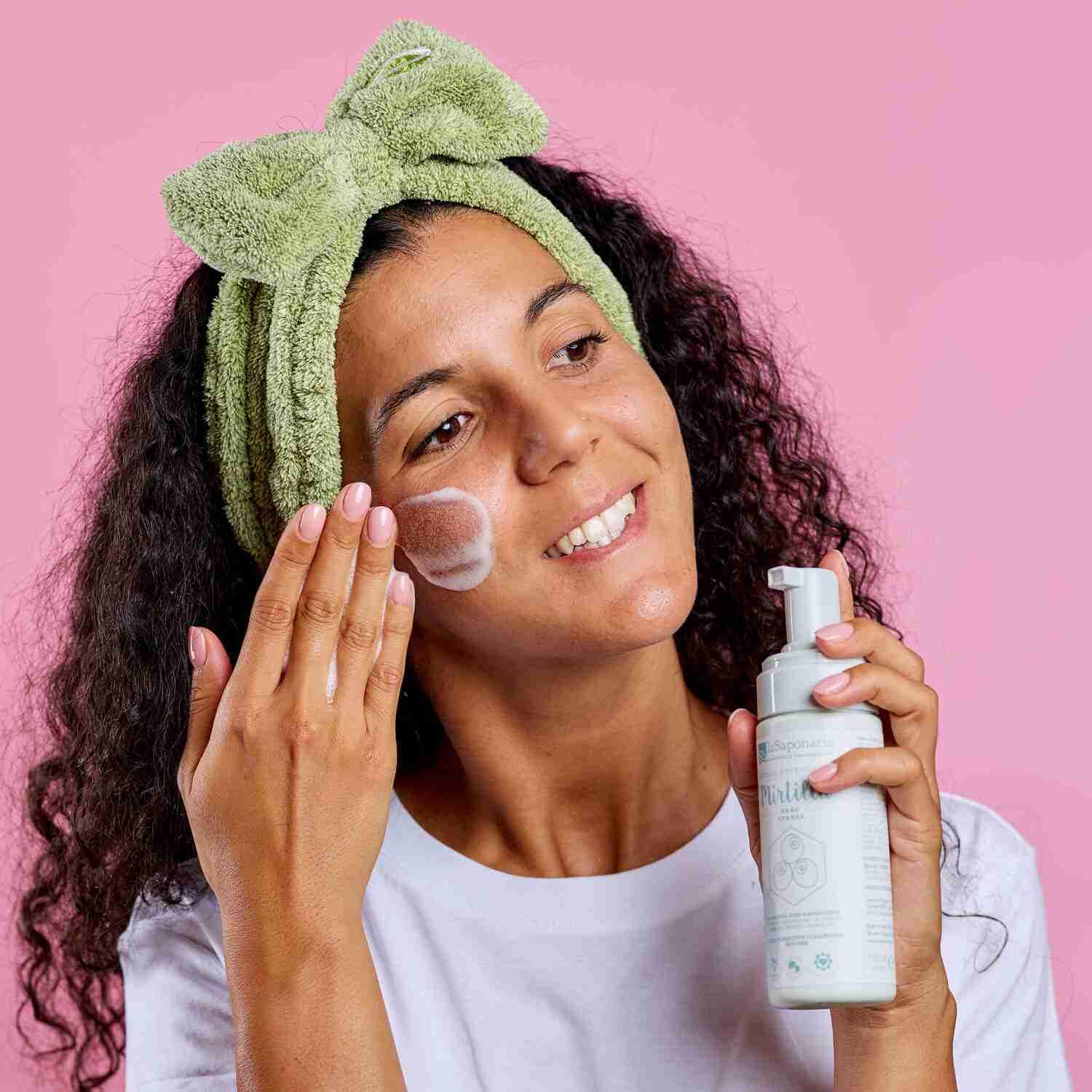 La Saponaria Mousse Mirtilla Detergente Viso 150 ml Sensibile
