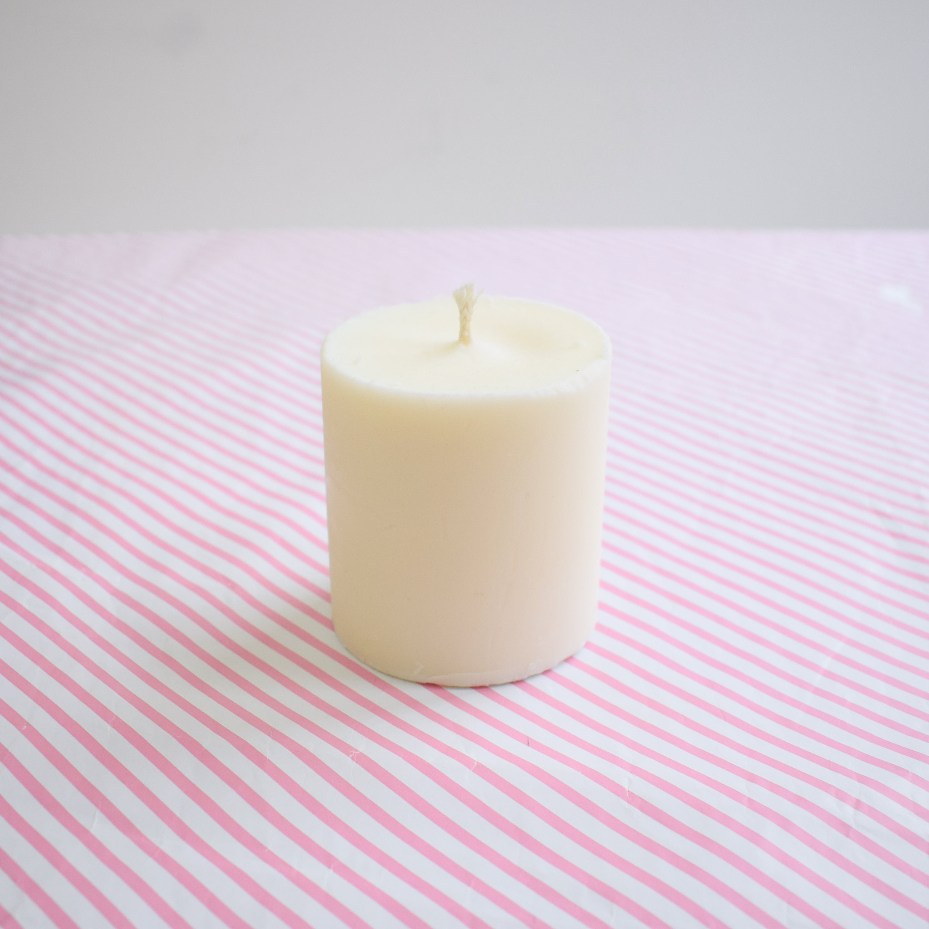 Marigold Charms Tranquility candela ylang ylang e patchouli ricaricabile